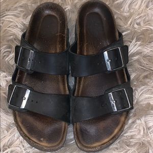 Arizona Black Leather Birkenstock’s